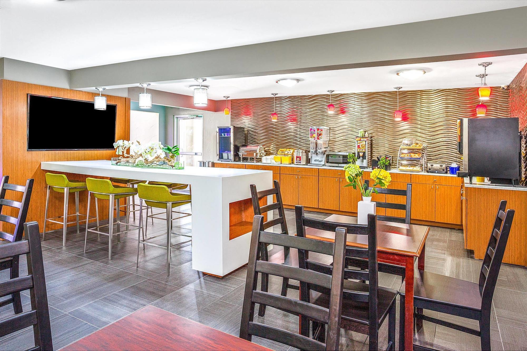 Arya Inn & Suites Farmers Branch Εξωτερικό φωτογραφία