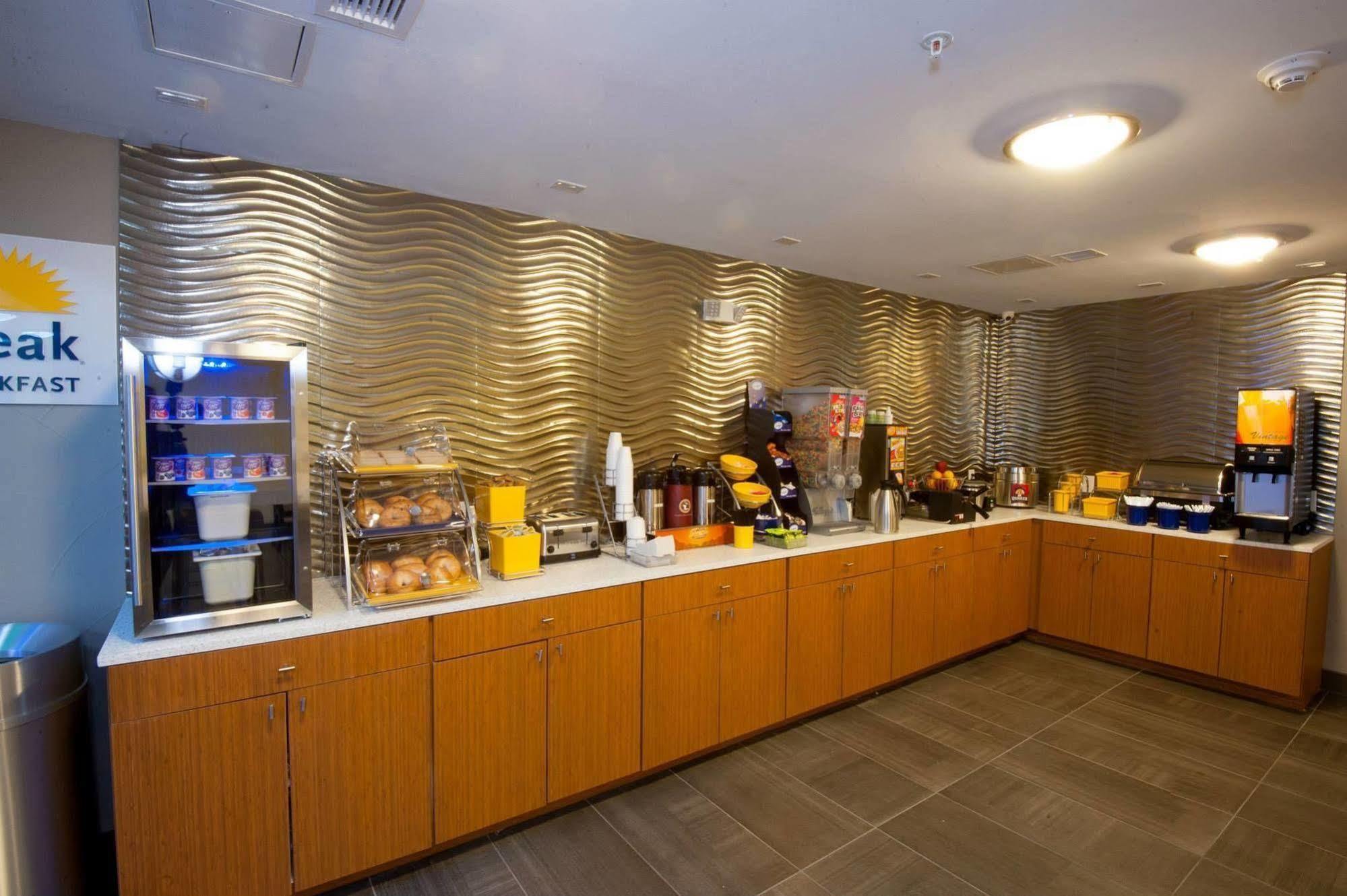 Arya Inn & Suites Farmers Branch Εξωτερικό φωτογραφία
